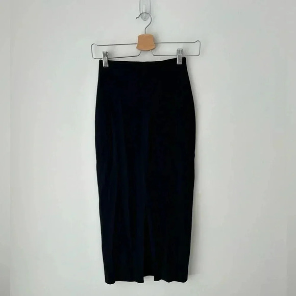 Aritzia Babaton black pencil slit skirt - Picture 5 of 11